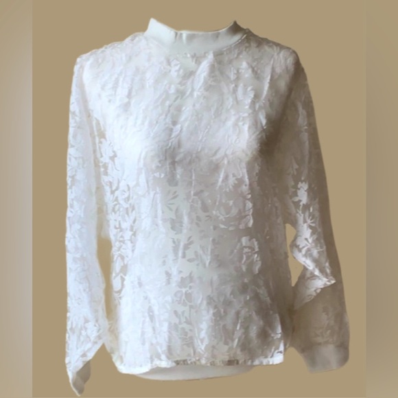 🌺Lady Ribbon NWT | New, White, Lace, Bat Wing, l/s, Small Top | Blouse🌸🌺 - Picture 1 of 11